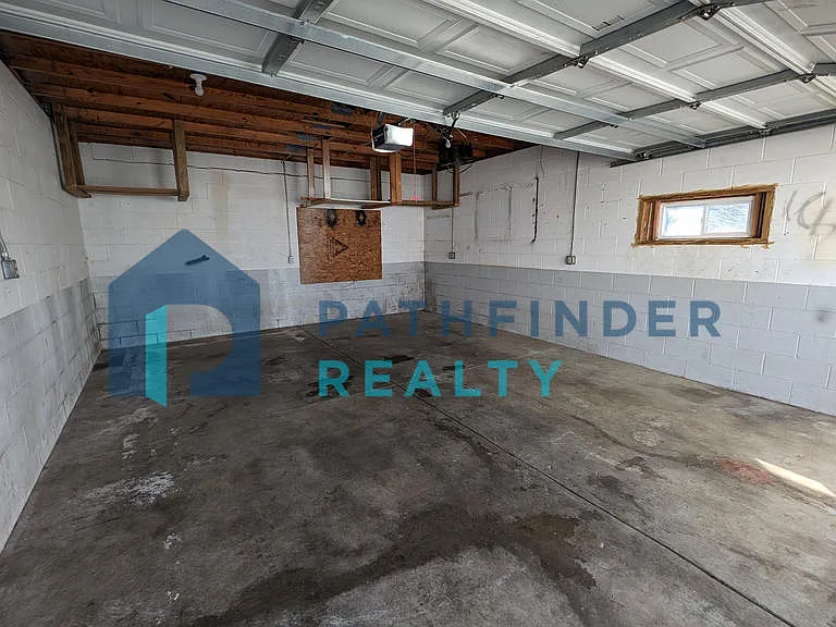 426 N Garland Ave — Photo 3