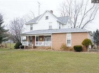 1377 Homeworth Rd, Alliance, OH 44601