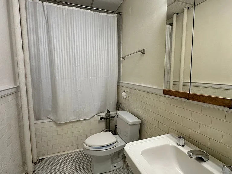 1277 Commonwealth Ave — Photo 8