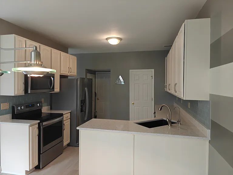 710 Kingston Terrace Ct — Photo 6