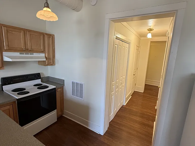 36 N Howell St #2 — Photo 6