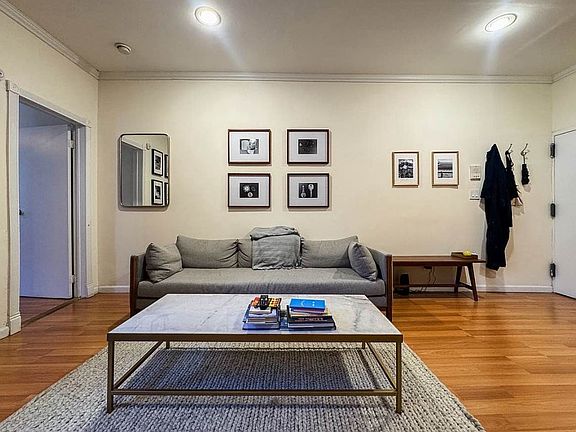 4th image of 65 Pineapple St #2A