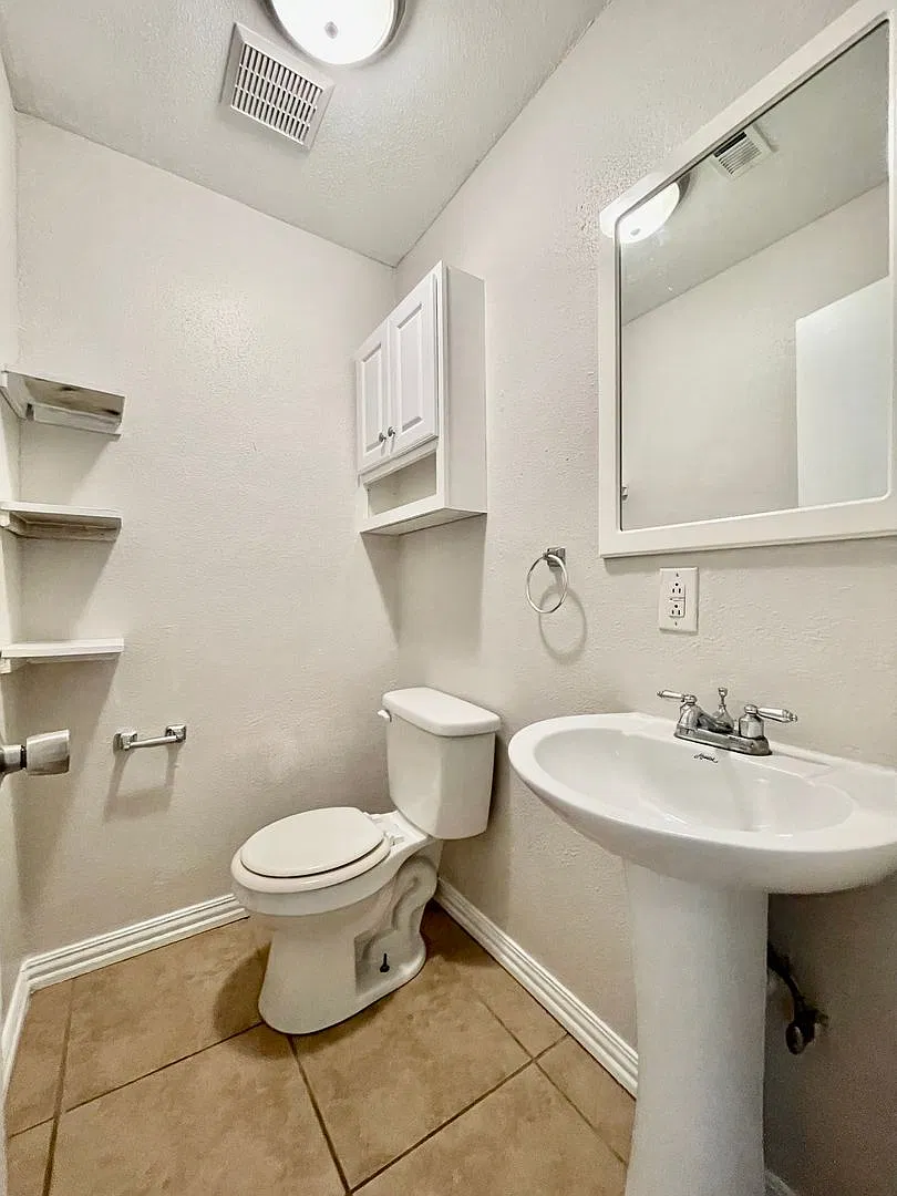 205 S Mitchell St — Photo 4