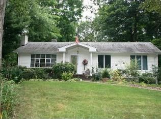 22 Walker Dr, Ringwood, NJ 07456
