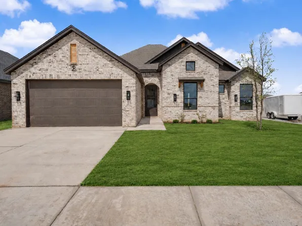 411 Essex Ln, Wolfforth, TX 79382