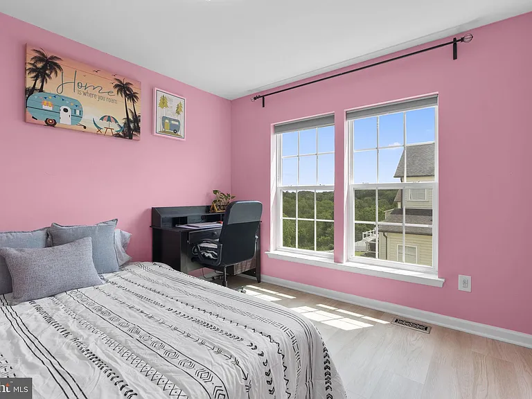 310 Mackintosh Rd — Photo 32