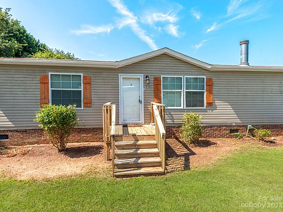 4th image of 2934 Blair Dr