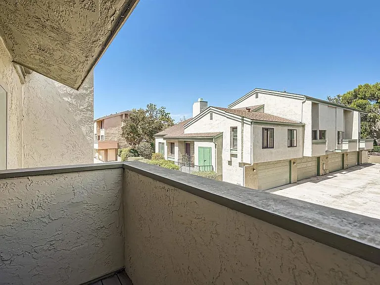 3253 Caminito Eastbluff — Photo 26