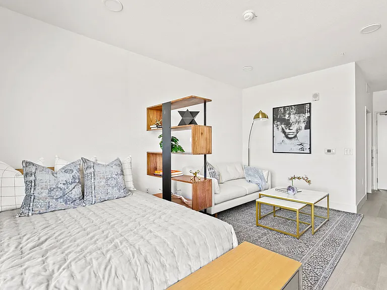 Stanley House Apartments — Photo 26