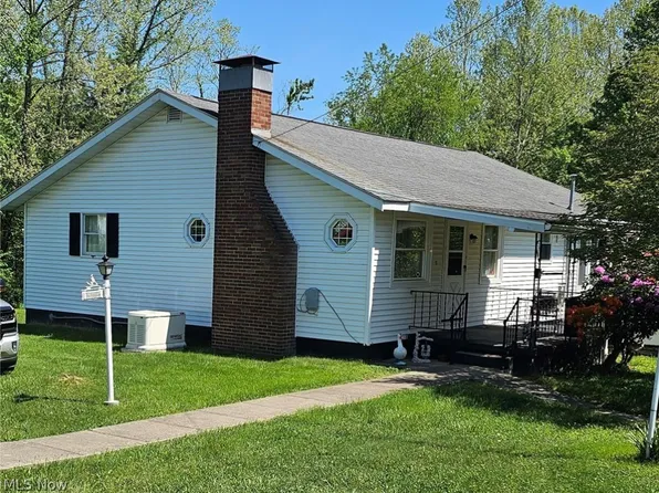 83 Morrison Ln, Parkersburg, WV 26104