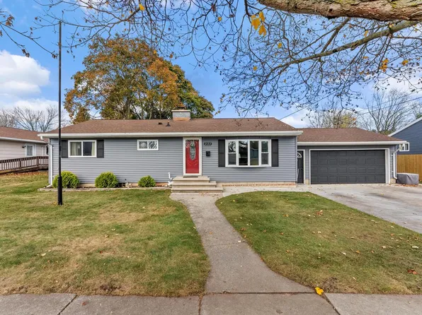 2122 32nd STREET, Two Rivers, WI 54241