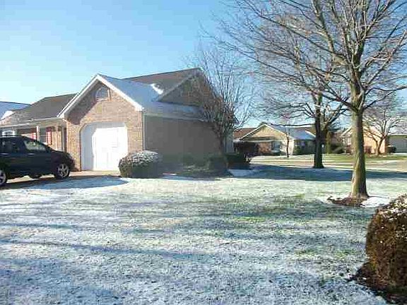 2nd image of 1409 Pembroke Cir