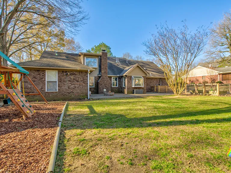 8084 Dogwood Villa Dr — Photo 22