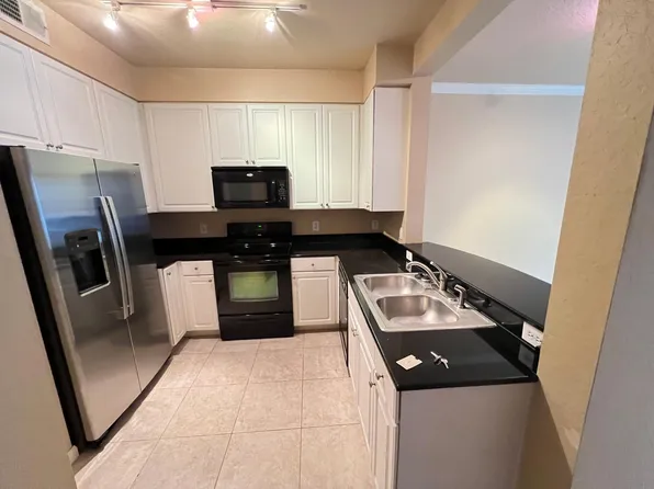 8539 Gate Pkwy W, Jacksonville, FL