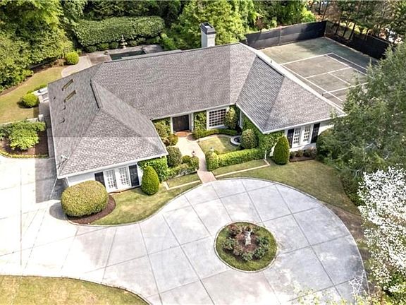 5th image of 875 Heards Ferry Rd NW