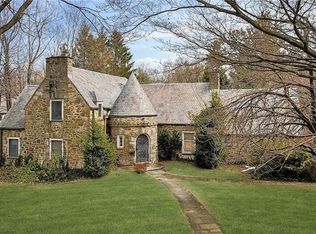 2 Carstensen Rd, Scarsdale, NY 10583