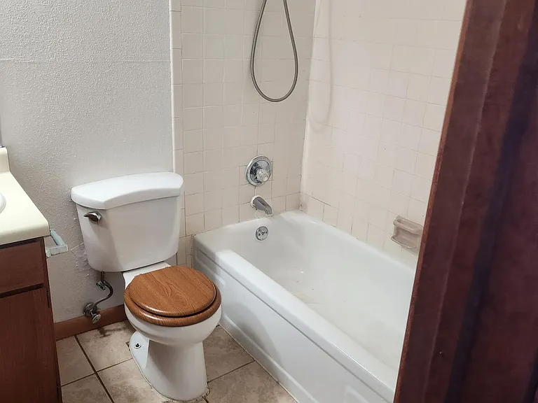 Timberglen Apartments — Photo 15