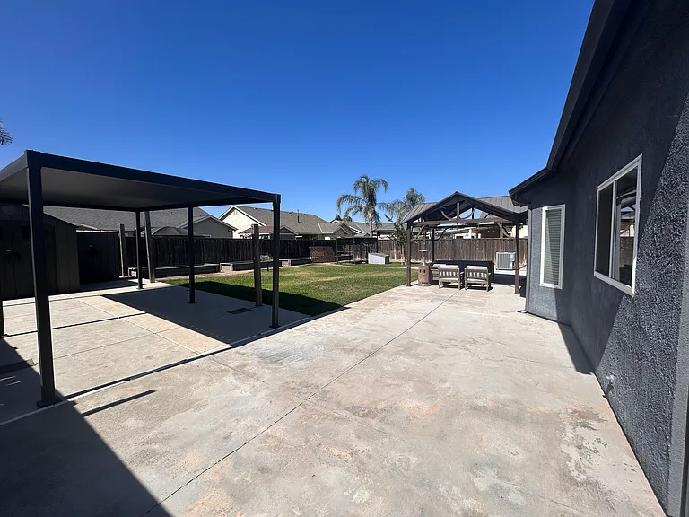 1519 W Castoro Way — Photo 24