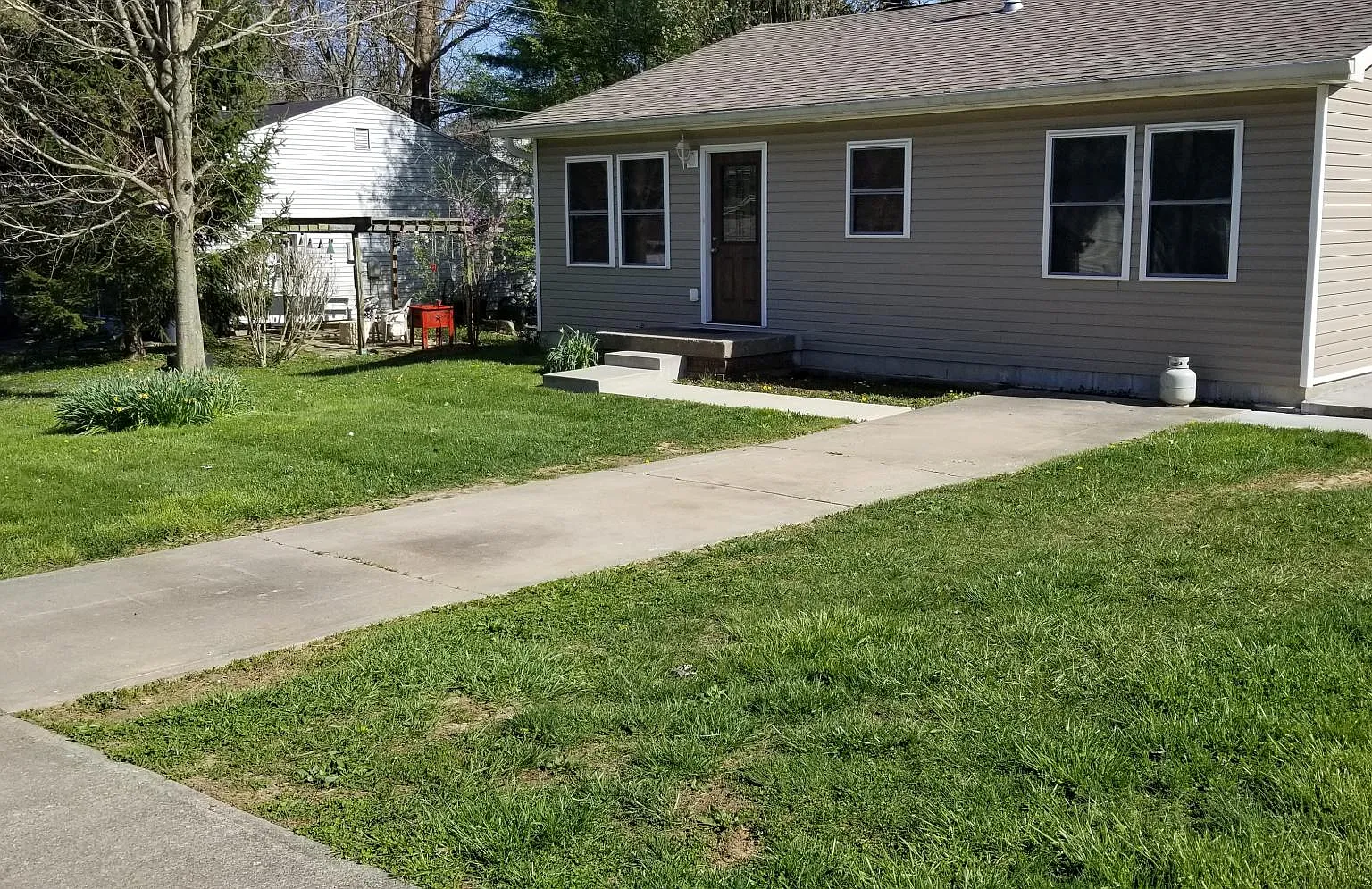 2 bed, 800 sqft, $1,300 — Photo 2