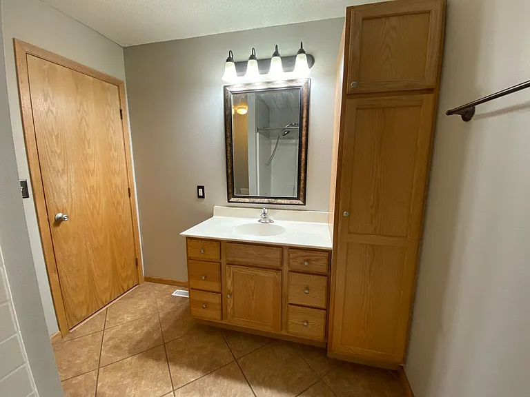 2570 Amber Valley Ct S — Photo 23