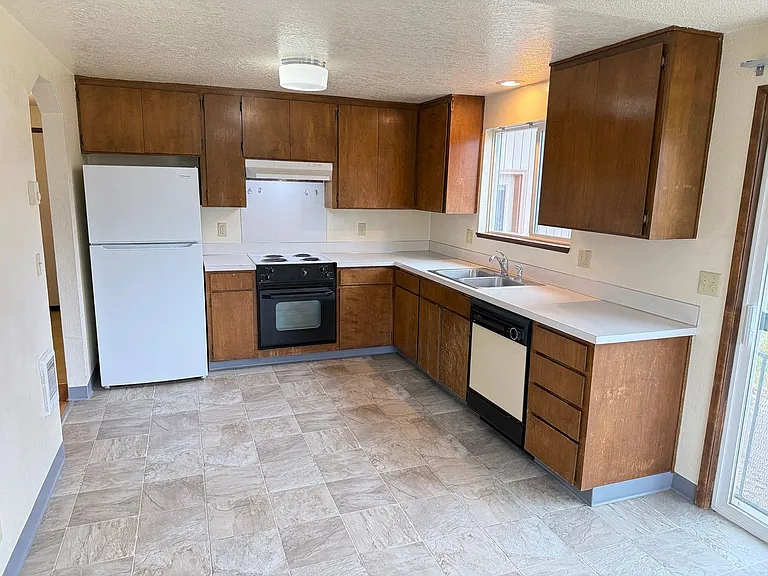 4579 Souza Ct — Photo 7