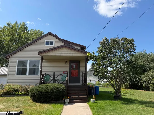 812 Superior St, Sault Sainte Marie, MI 49783