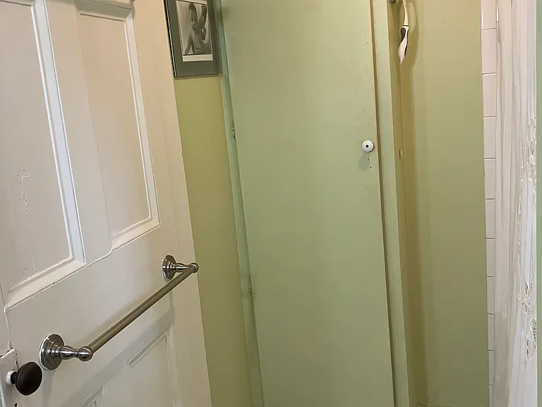 216 S Geneva St #1 — Photo 14