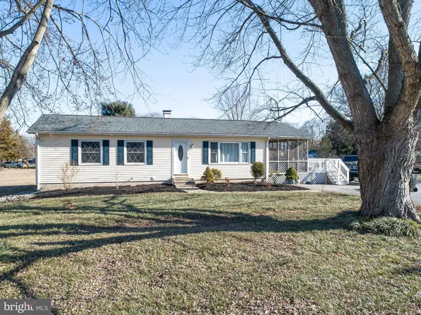 78 Shorty Ln, Smyrna, DE 19977