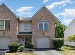 459 Waverly Woods Dr, Harrisburg, PA 17110