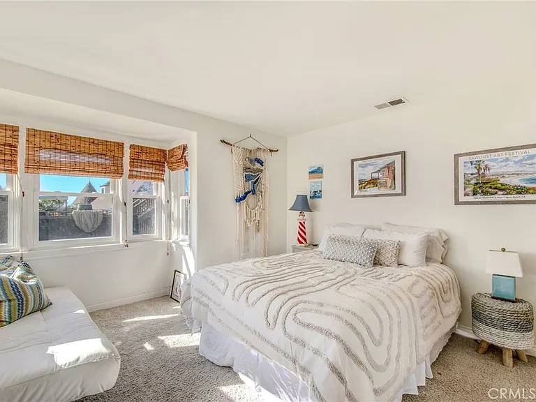 1165 Catalina — Photo 20