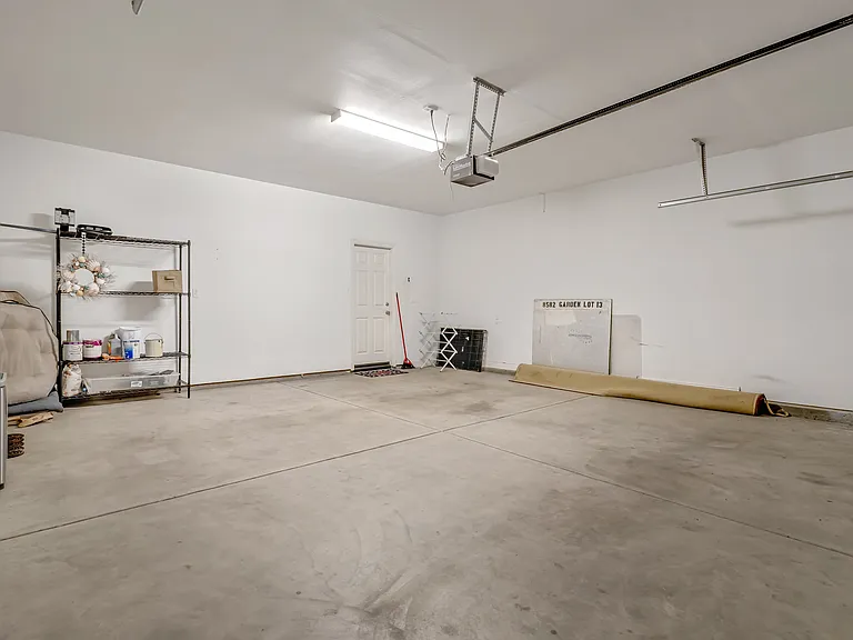 8582 N Garden Ave — Photo 25