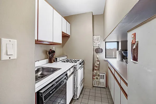 Rented by Dream NYC LLC | media 25