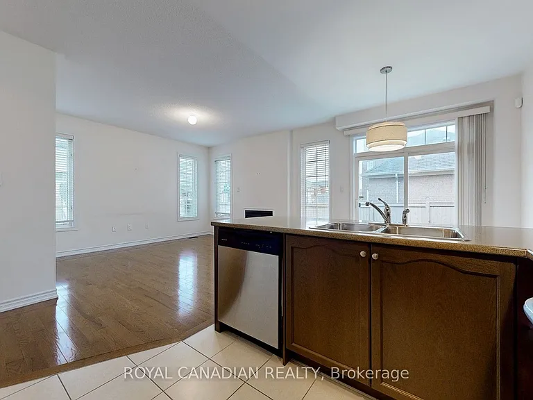 1 Green Spruce Rd — Photo 11
