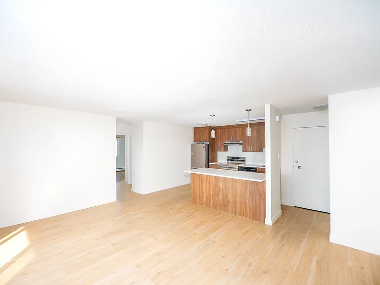 2719 17th Ave SW — Photo 16