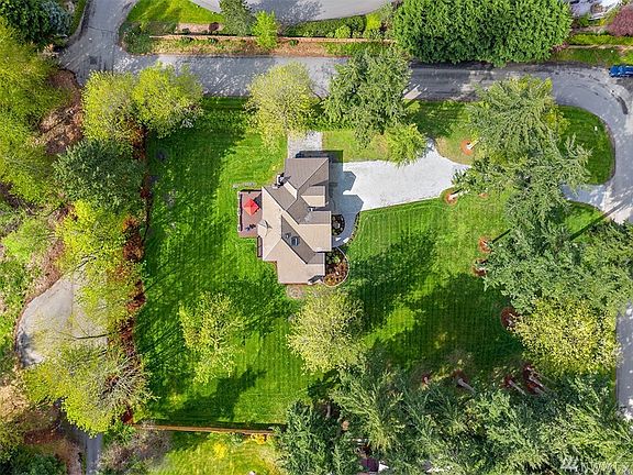 3rd image of 409 209th Ave SE
