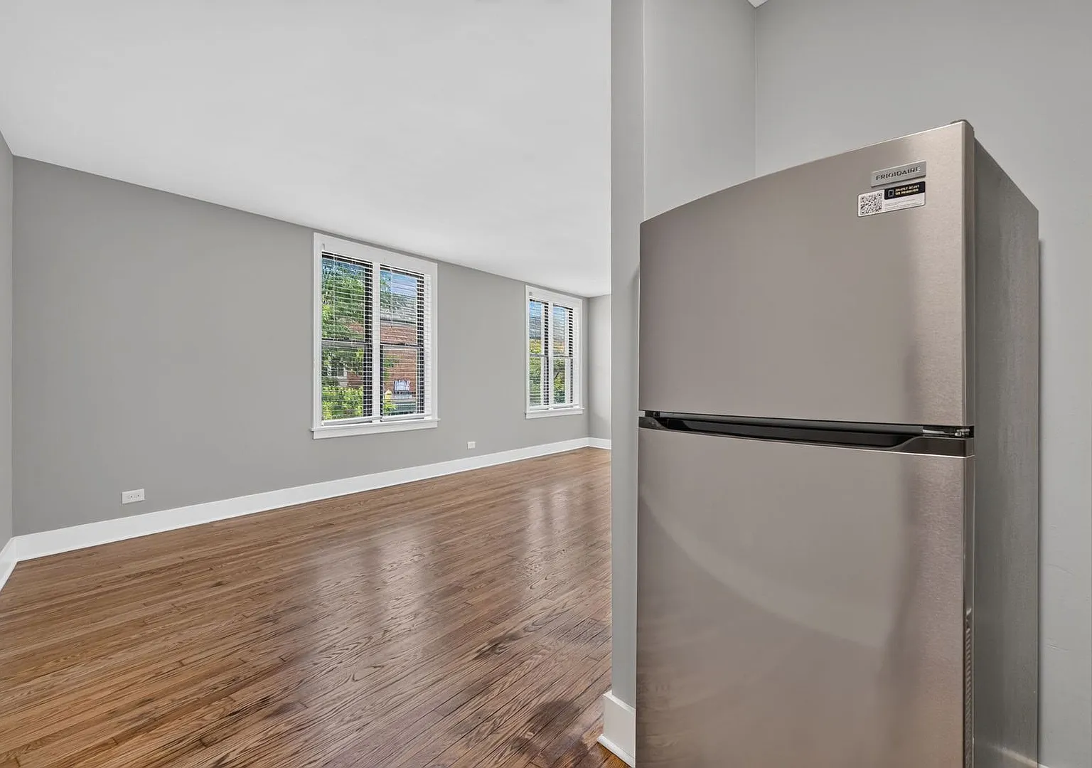 42 S la Grange Rd - Mixed Use — Photo 3