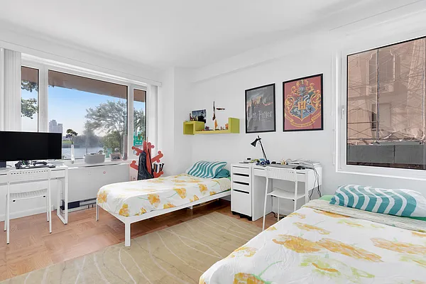 Rented by R New York | media 6