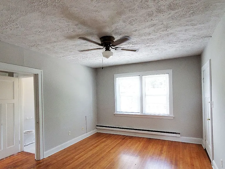 415-419-423 Probasco St — Photo 20