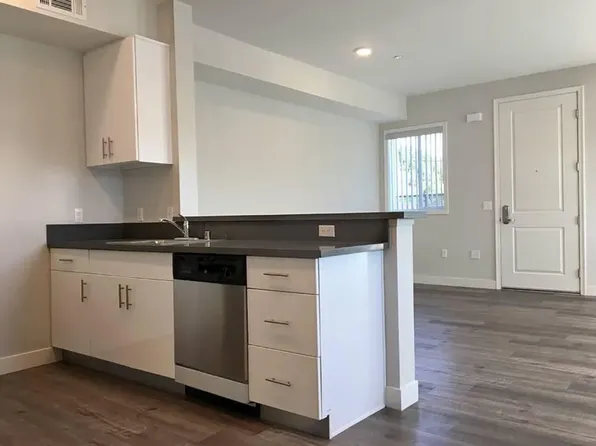 8855 Noble Ave #2, North Hills, CA 91343