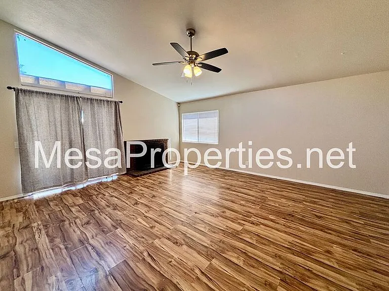 14390 Hillsborough Dr — Photo 7