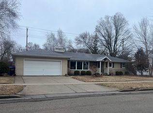 1025 E Frances St, Appleton, WI 54911