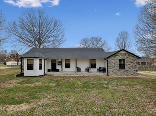 18 Crescent Blvd, Carthage, TN 37030
