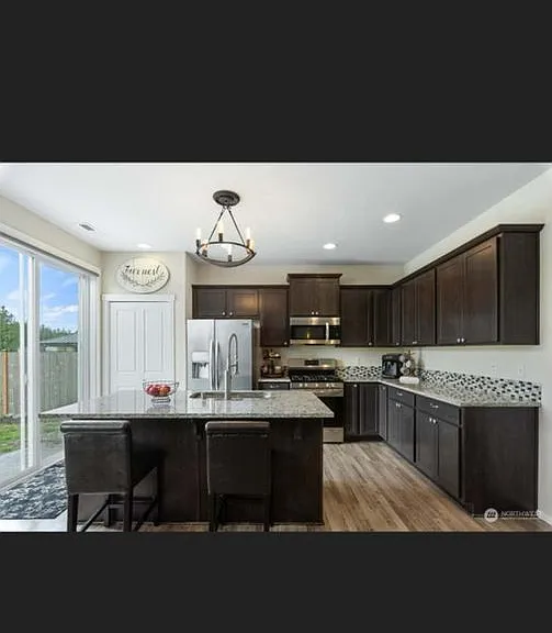 17512 Quartz St — Photo 4