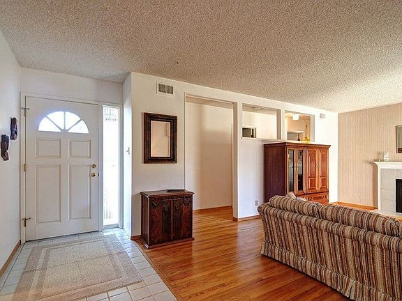 5th image of 103 Hollycrest Dr