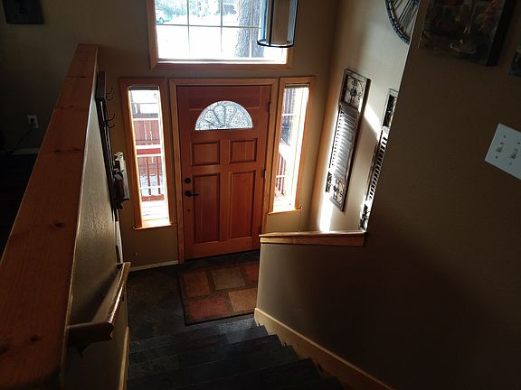 4th image of 16180 Oxford Cir