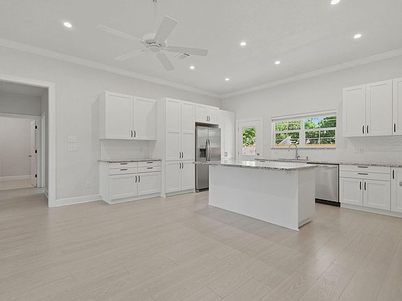 4th image of 3418 Shadowcrest Lane The