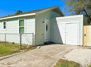 710 E Adoue St #B, Baytown, TX 77520