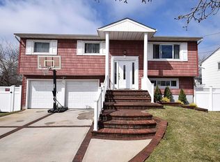 57 Carman Blvd, Massapequa, NY 11758