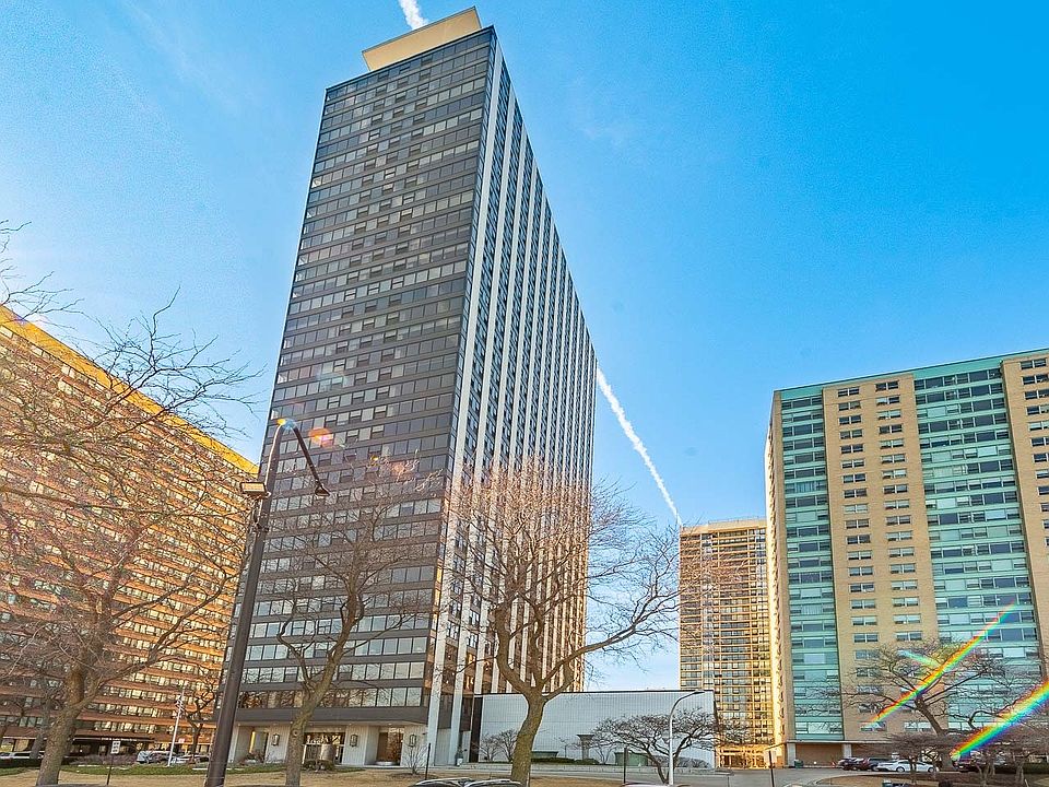 1st image of 3150 N Lake Shore Dr APT 14D