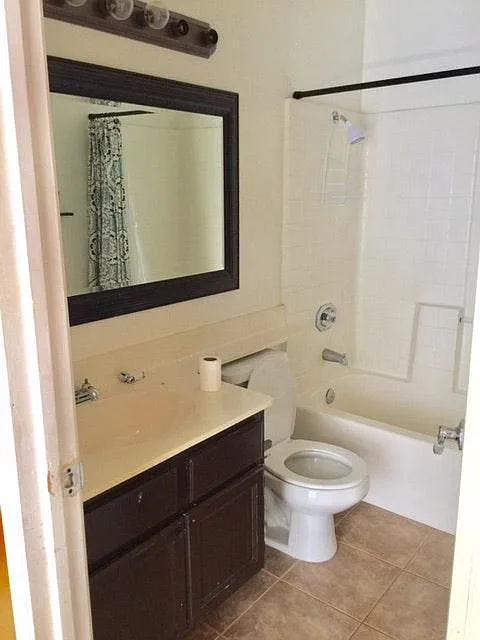 3 bed, 1370 sqft, $2,800 — Photo 2